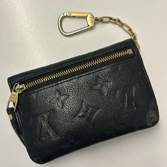 Louis Vuitton Black Leather Card Key Holder - Picture 5 of 11